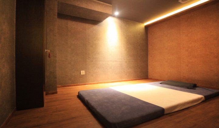 서울 금천구 24시간 수면가능 란타이 (금천구청) 실내 사진입니다.