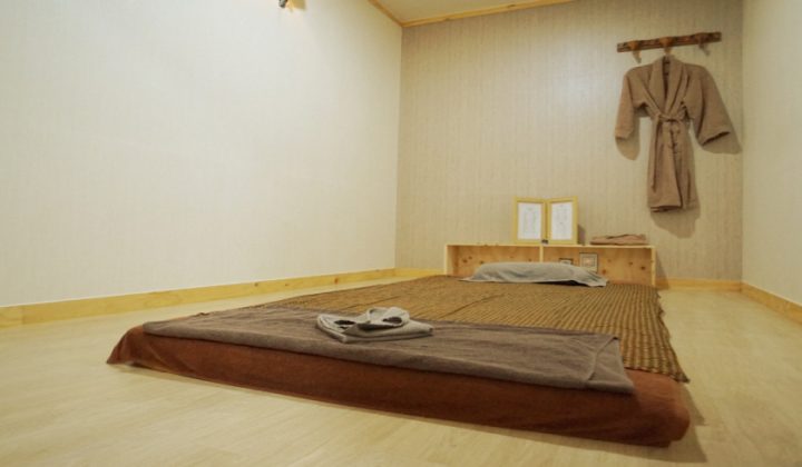 경기 안산시 상록구 수면가능 왓포타이 (월피) 실내 사진입니다.