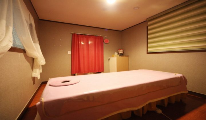 경기 성남시 중원구 마사지 24시간 중국전통힐링케어 (성남운동장) 실내 사진입니다.