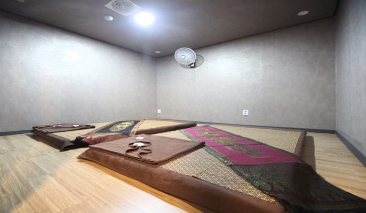 서울 관악구 24시간 킹타이 (신림) 실내 사진입니다.