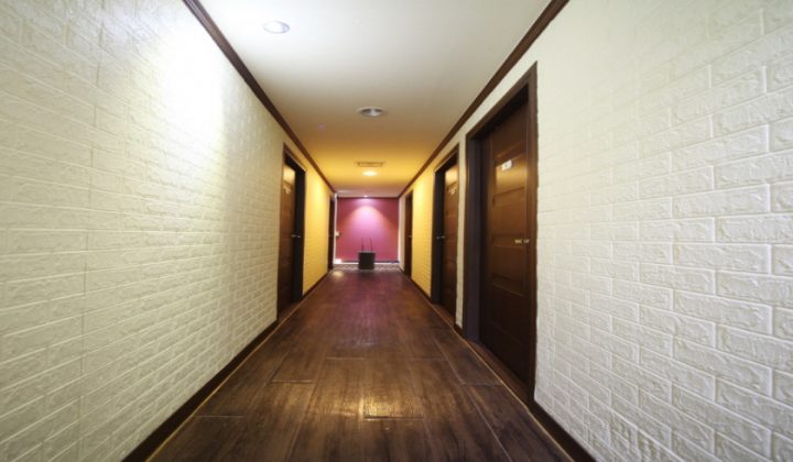 충남 천안시 서북구 마사지 HUG허그테라피 (두정) 실내 사진입니다.