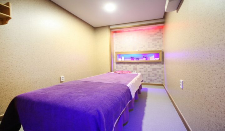 충남 천안시 동남구 마사지 수면가능 궁중국전통 (신부) 실내 사진입니다.