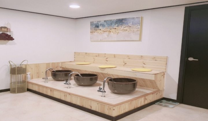 충남 천안시 서북구 마사지 수면가능 로미로미 금손테라피 (두정) 실내 사진입니다.