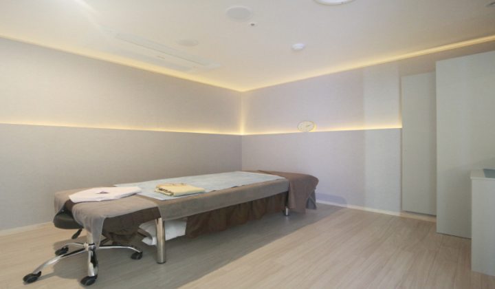 충남 아산시 수면가능 본앤바디 (천안아산역) 실내 사진입니다.