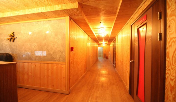 경기 수원시 장안구 마사지 NEW로얄테라피 (영화) 실내 사진입니다.